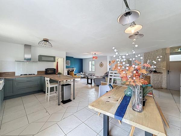 Plain-pied récent sur terrain de 3500 m²