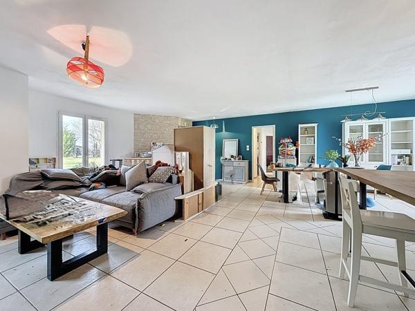 Plain-pied récent sur terrain de 3500 m²