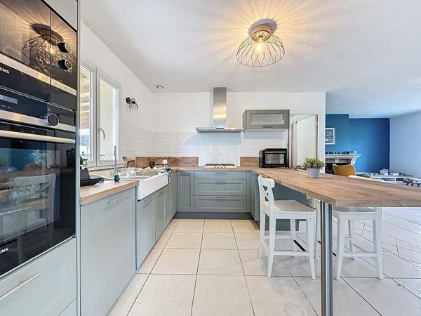 Plain-pied récent sur terrain de 3500 m²