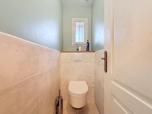 Plain-pied récent sur terrain de 3500 m²