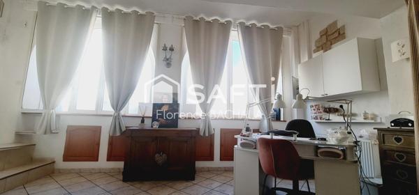 Maison de charme rénovée - 208 m² habitables avec piscine et dépendances sur une parcelle de 512 m²