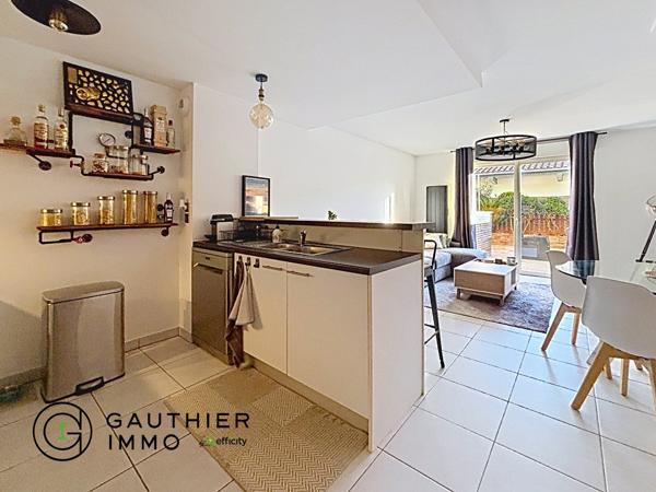 Maison
         3 pièces
        - 69 m²