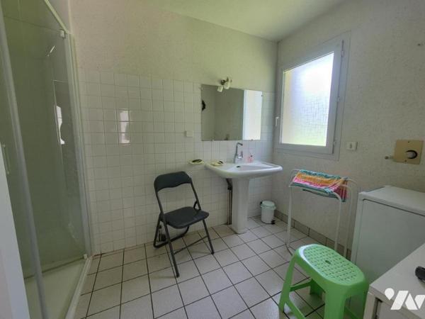 Propriété dans hameau en campagne