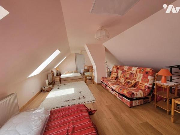 Propriété dans hameau en campagne