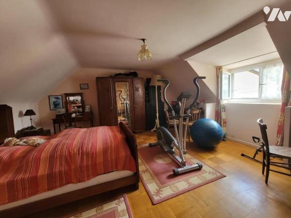 Propriété dans hameau en campagne