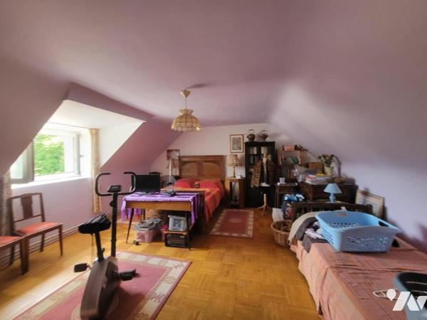 Propriété dans hameau en campagne