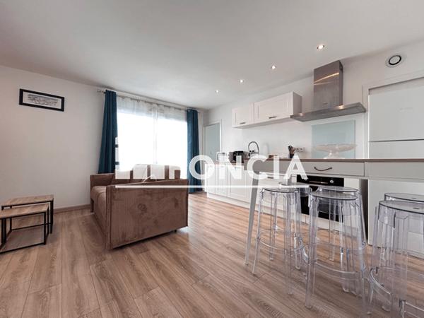 Location Appartement meublé 3 pièces 48.39 m² - LA ROCHELIERE 3 - C224 - 6 RUE DE LA SOLE La Rochelle 17000