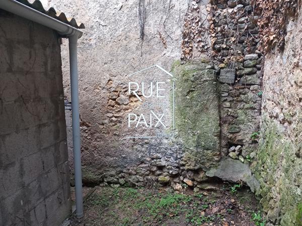 79600 AIRVAULT Immeuble Airvault 10 pièce(s)