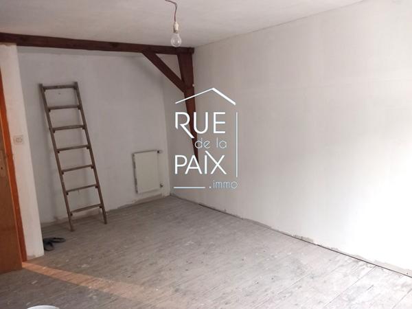 79600 AIRVAULT Immeuble Airvault 10 pièce(s)