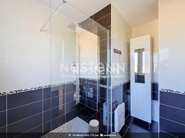 A vendre maison 4 pièces jardin terrasse et garage.