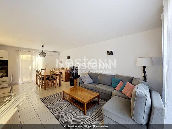 A vendre maison 4 pièces jardin terrasse et garage.