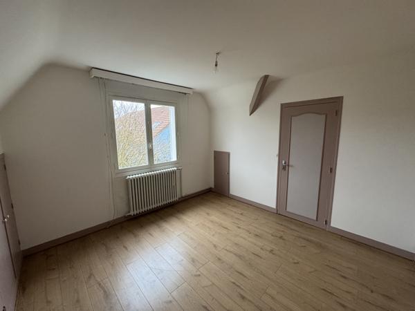 Voves (28150) Maison familiale - Jardin/Garages