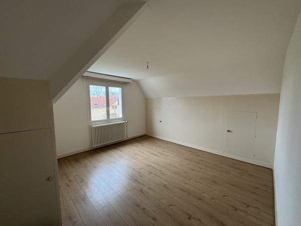 Voves (28150) Maison familiale - Jardin/Garages