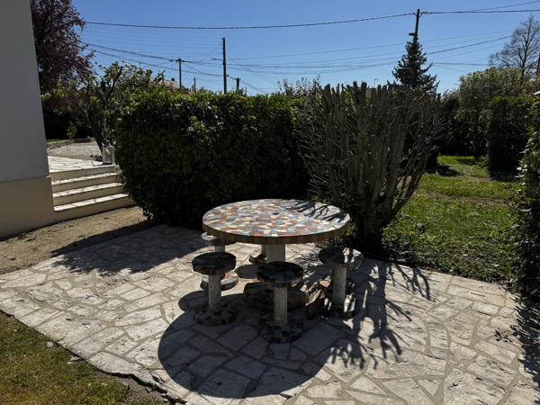 Voves (28150) Maison familiale - Jardin/Garages