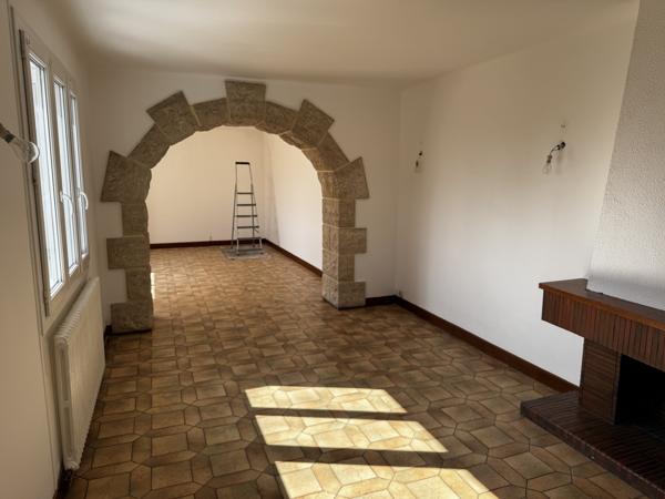 Voves (28150) Maison familiale - Jardin/Garages
