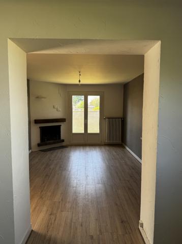 Voves (28150) Maison familiale - Jardin/Garages
