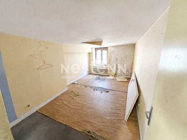 Immeuble de plus de 180m2 à vendre sur 3 niveaux à Chaumont - local commercial et terrasse - Fort potentiel de  rentabilité