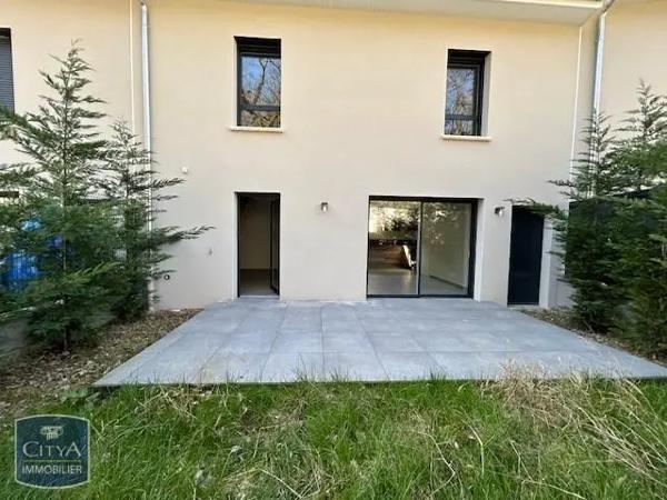 Maison à louer 4 pièces 88.99m² Pont-de-Chéruy (38230)