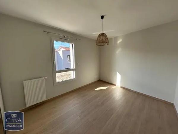 Maison à louer 4 pièces 88.99m² Pont-de-Chéruy (38230)