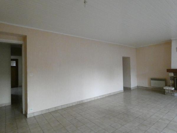 SAINT-PIERRE DE PLESGUEN, maison en pierre de 111m2 sur un terrain de 694m2