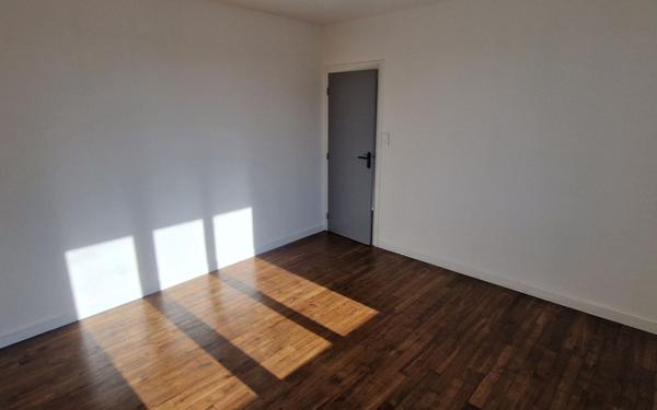 Appartement à louer    3 pièces •  Plouisy