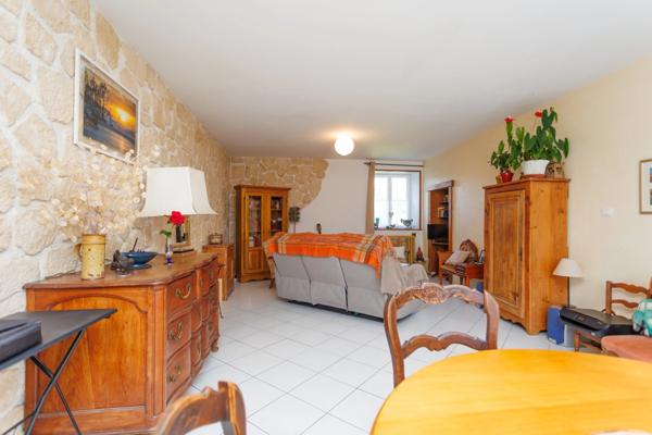 Exclusivité, à vendre – Maison avec double garage et terrain clos – Vérosvres (71)