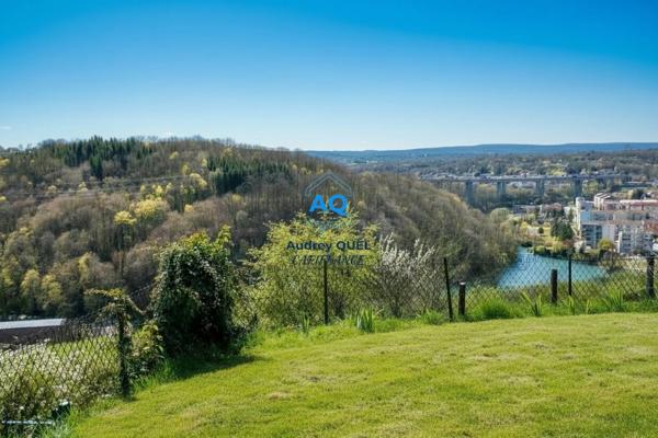 Maison familiale - 6 pièces - 164 m² de surface totale (91m² habitables) avec vue dégagée et fort potentiel – VALSERHONE (01)