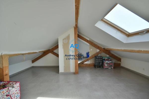Maison familiale - 6 pièces - 164 m² de surface totale (91m² habitables) avec vue dégagée et fort potentiel – VALSERHONE (01)