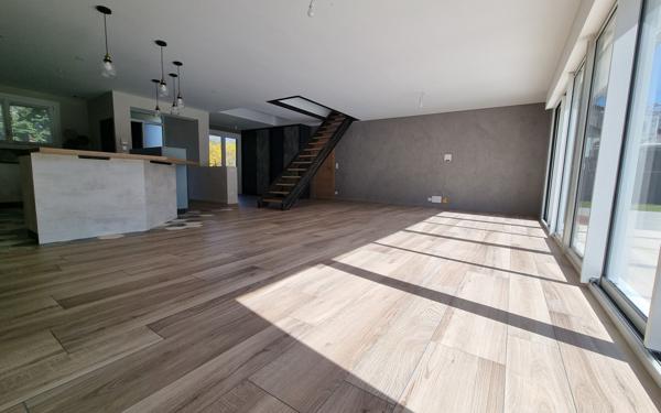 Maison à vendre    6 pièces • 155 m2 Le Plessis-Trévise