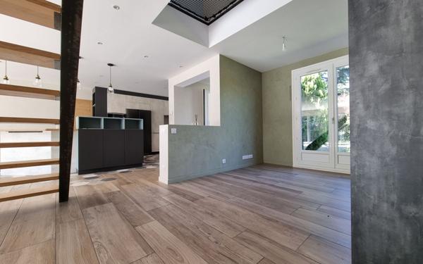 Maison à vendre    6 pièces • 155 m2 Le Plessis-Trévise