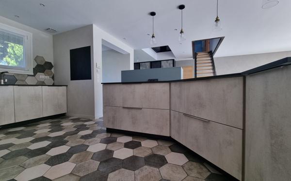 Maison à vendre    6 pièces • 155 m2 Le Plessis-Trévise