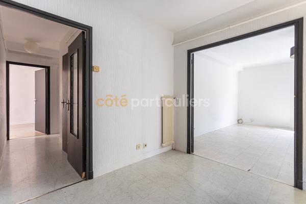 Vente
                Appartement86,59 m² - 4 Pièces -
                    CLERMONT FERRAND (63000)