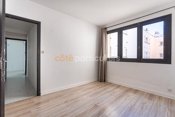 Vente
                Appartement86,59 m² - 4 Pièces -
                    CLERMONT FERRAND (63000)