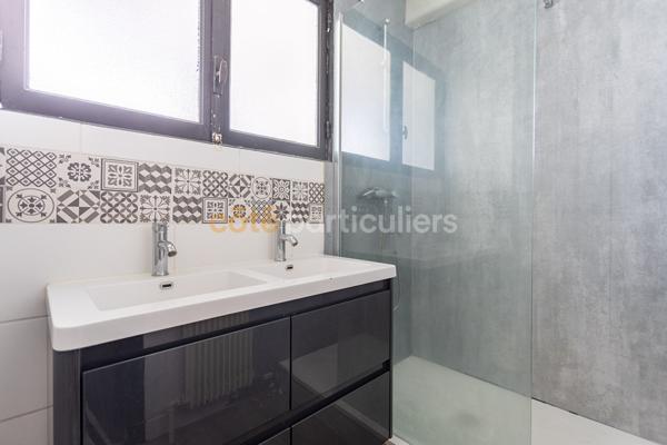 Vente
                Appartement86,59 m² - 4 Pièces -
                    CLERMONT FERRAND (63000)