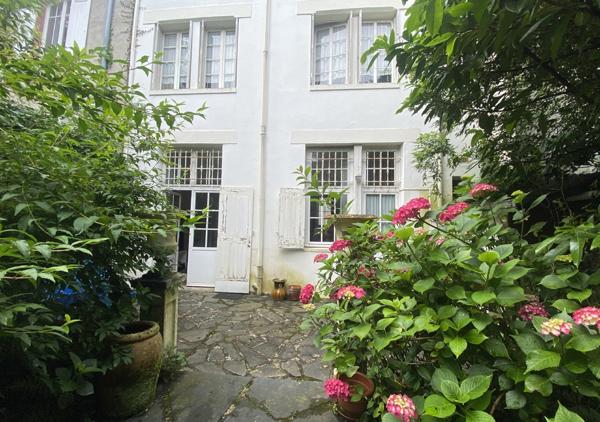 MAISON T7 / REF : 61008B