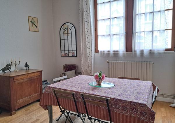 MAISON T7 / REF : 61008B