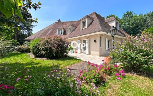 Maison à vendre    6 pièces •  Néris-les-Bains