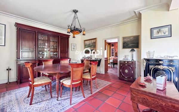 Maison à vendre    6 pièces •  Néris-les-Bains