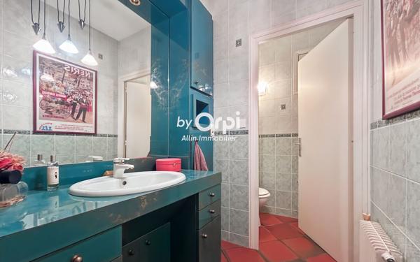 Maison à vendre    6 pièces •  Néris-les-Bains