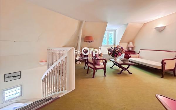 Maison à vendre    6 pièces •  Néris-les-Bains