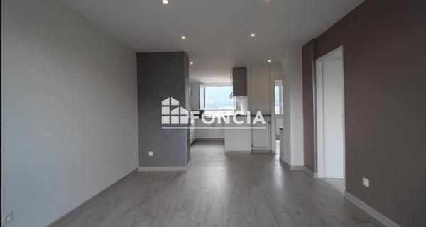 Location Appartement 3 pièces 53 m² - Fontaine 38600