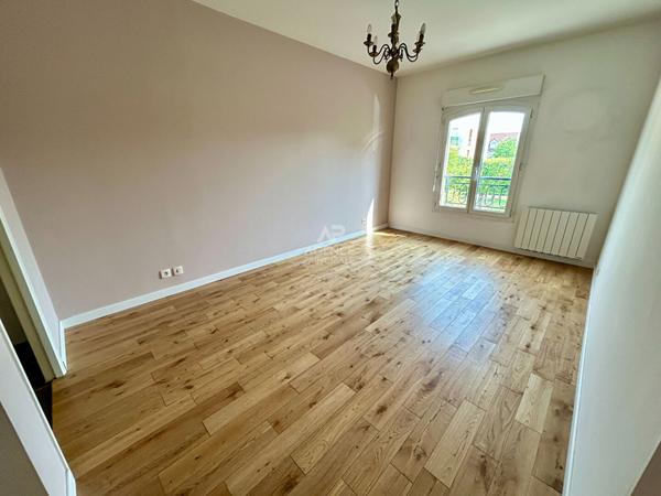 Appartement Poissy 4 pièces 97 m2 €455 000 ** - Référence 8871