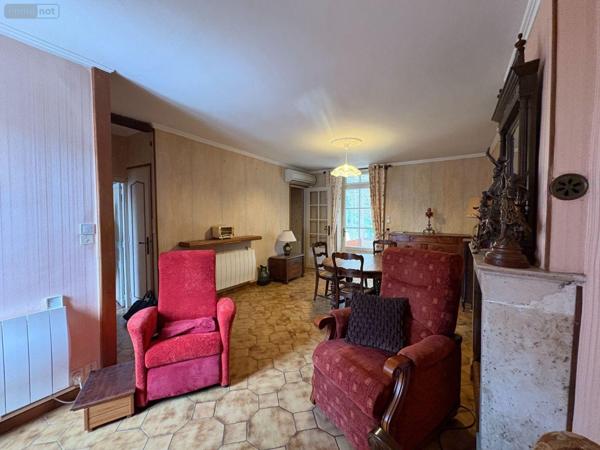 Maison de ville à vendre à Argenton-sur-Creuse dans l'Indre (36200), ref : 037/2712