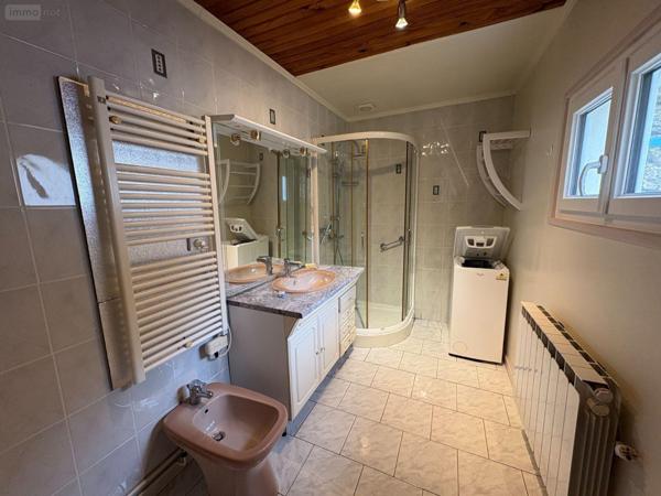 Maison de ville à vendre à Argenton-sur-Creuse dans l'Indre (36200), ref : 037/2712