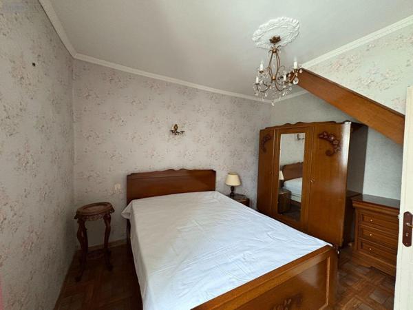 Maison de ville à vendre à Argenton-sur-Creuse dans l'Indre (36200), ref : 037/2712