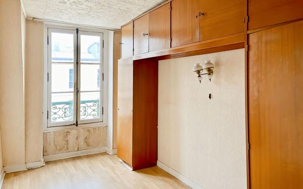 Appartement à vendre    3 pièces • 42,91 m2 Versailles