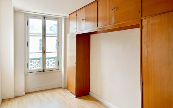 Appartement à vendre    3 pièces • 42,91 m2 Versailles