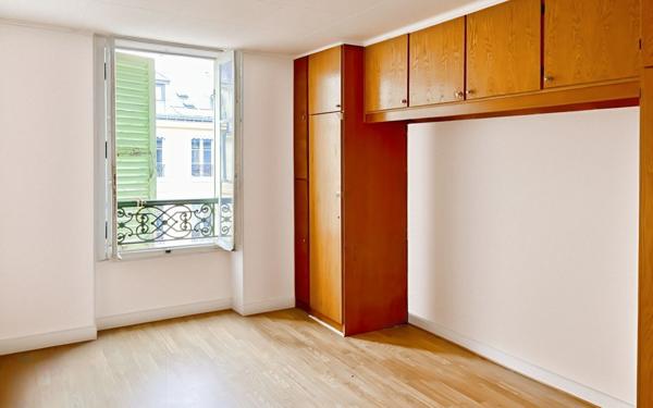 Appartement à vendre    3 pièces • 42,91 m2 Versailles