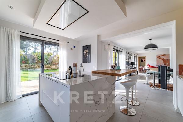 Éguilles – Villa contemporaine récente de 200 m2, 4 chambres, à 15 minutes d’Aix-en-Provence