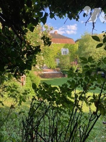 Maison de Maître au charme intemporel, un bien rare au coeur de la ville